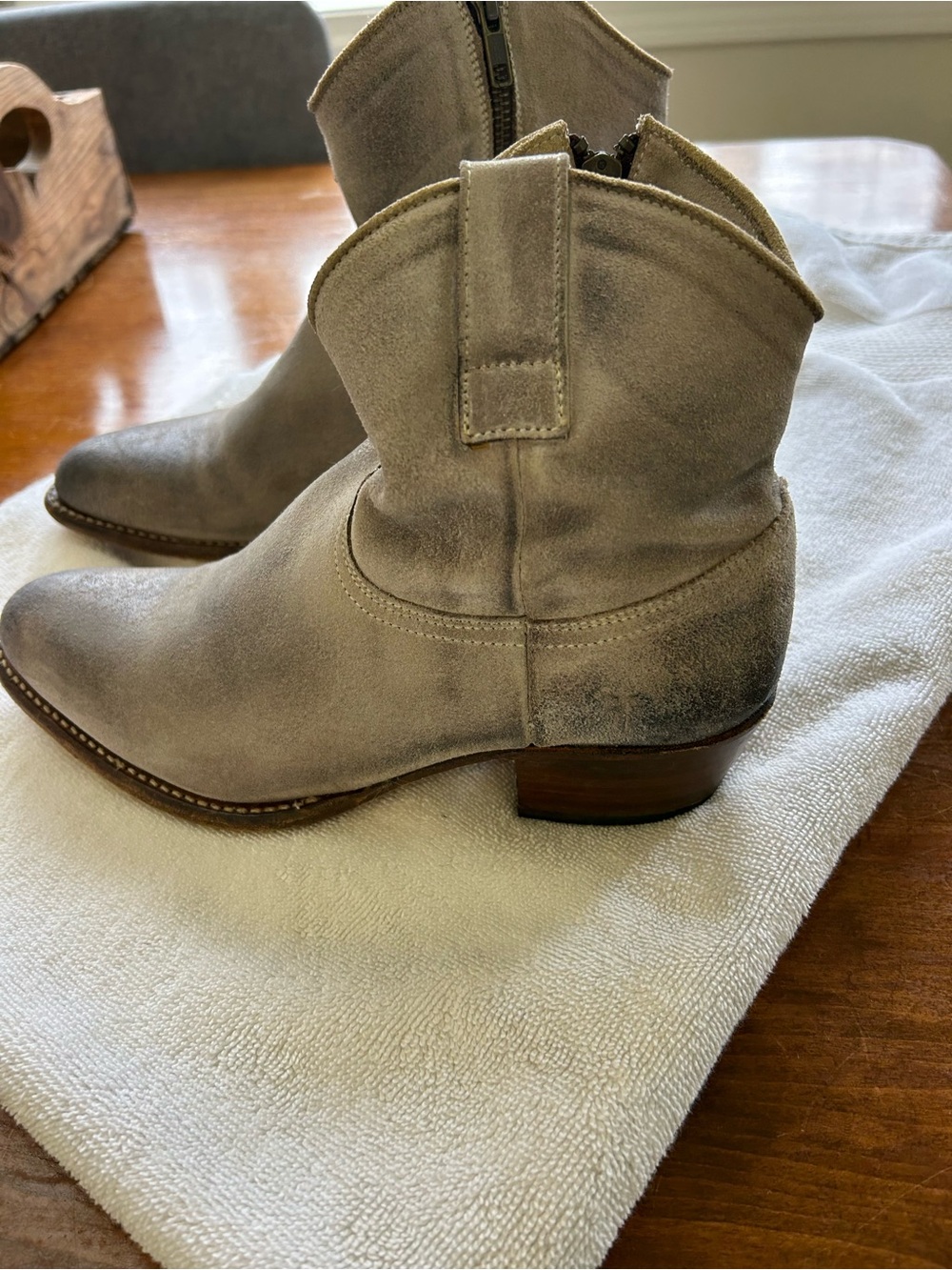 Frye distressed gray Suede Ankle Booties size 8 - Picture 3 of 15